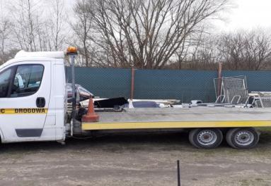 Auto holowanie pomoc drogowa auto laweta